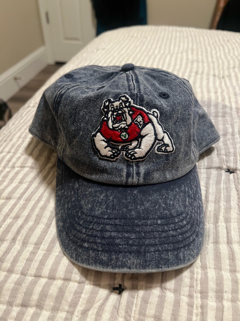 Bulldog Embroidered Denim Hat - Blue